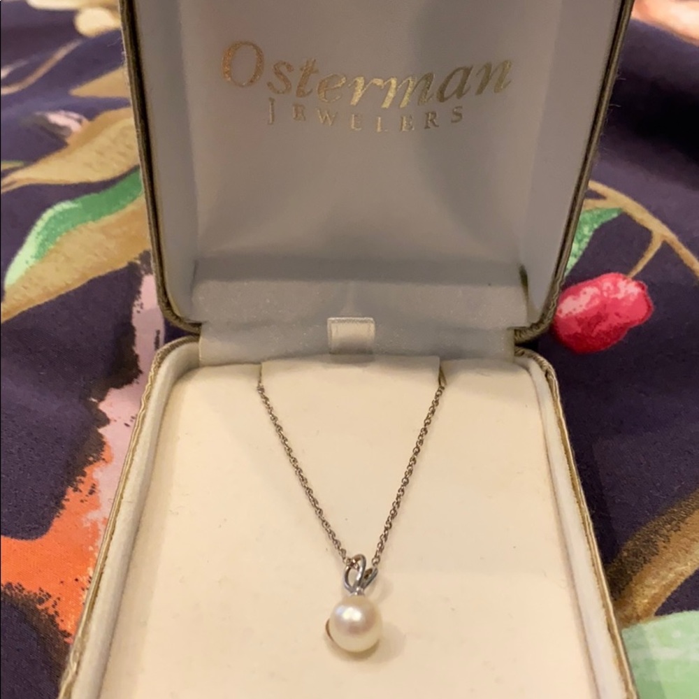 Pearl necklace
